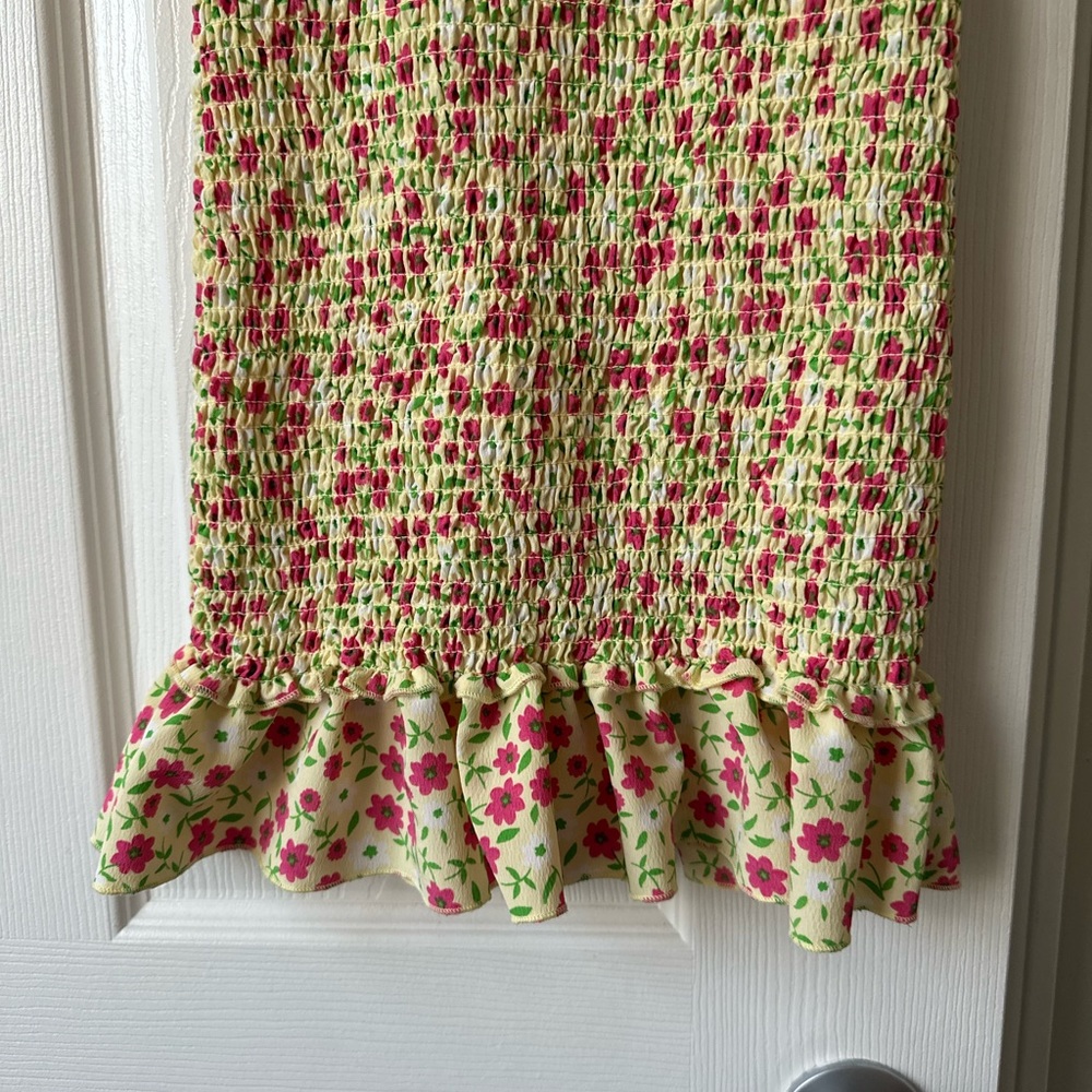 Love Tree Ruched Spring Floral Yellow Mini Dress with Ruffled Bottom - Picture 7 of 7